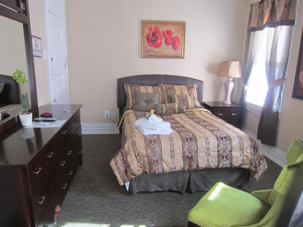 Deluxe Double Room with Private Bathroom